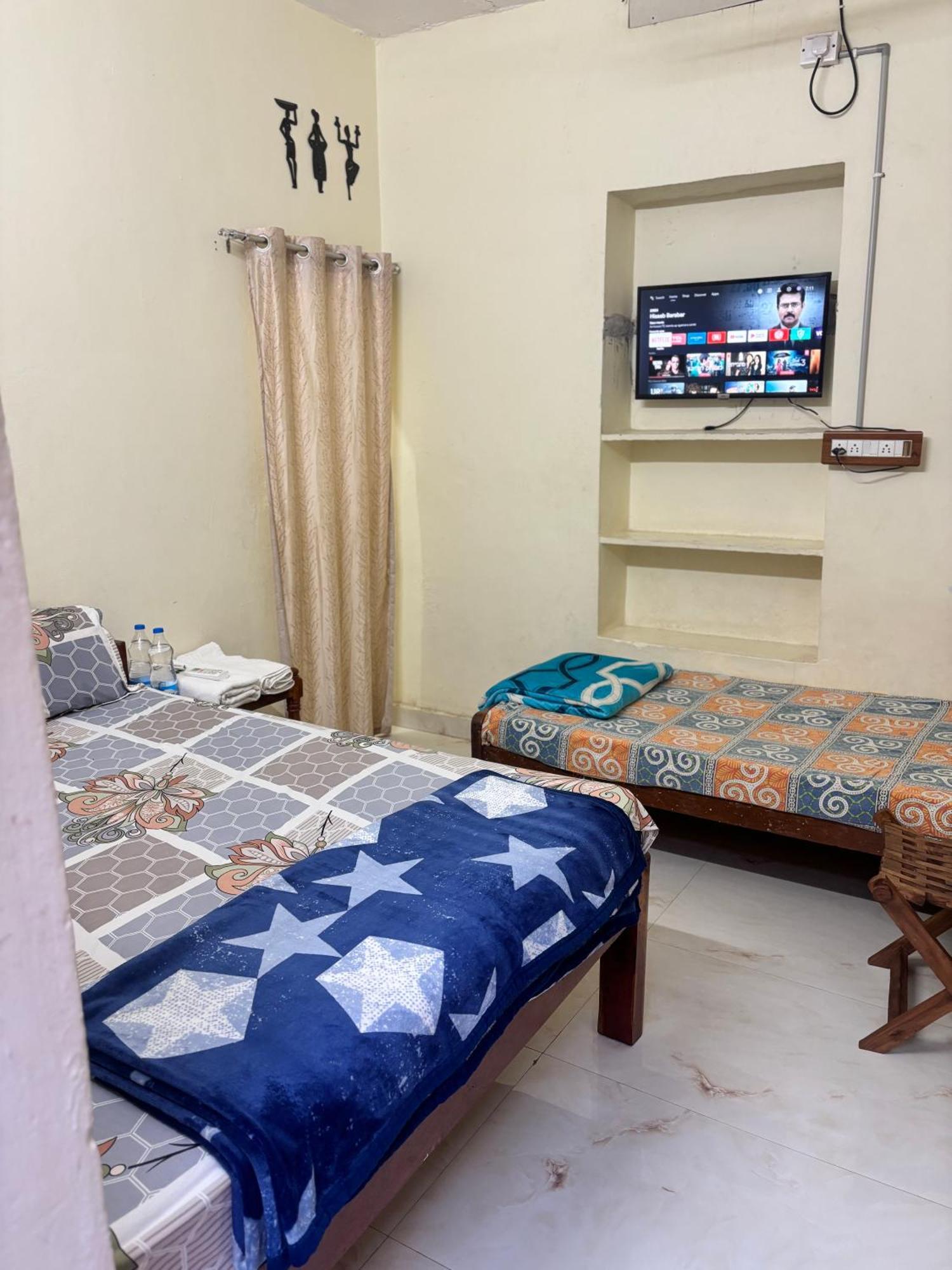Mahesh Guest House Хампи Экстерьер фото